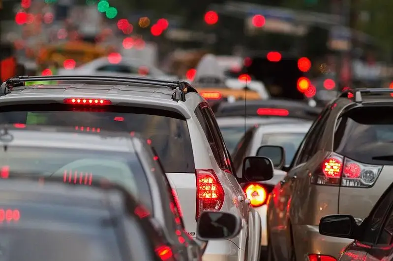 С 19 марта запретили выезд легковых автомобилей и автобусов из Алматы