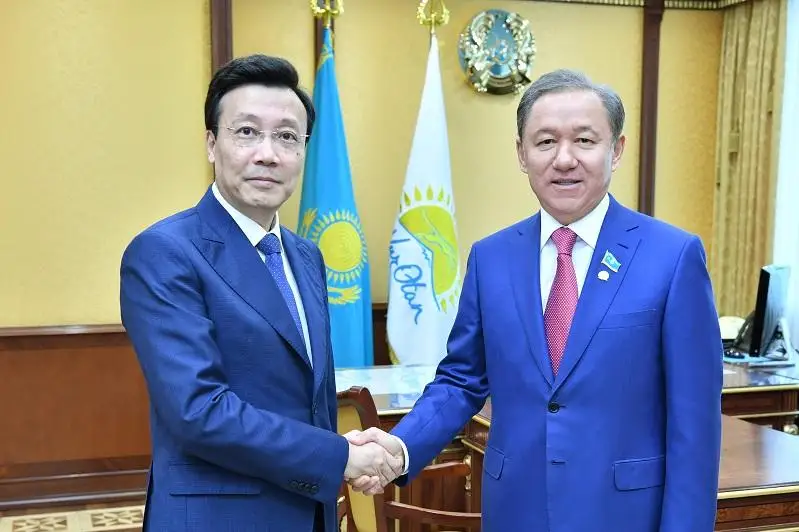 Нурлан Нигматулин принял посла Китая в Казахстане