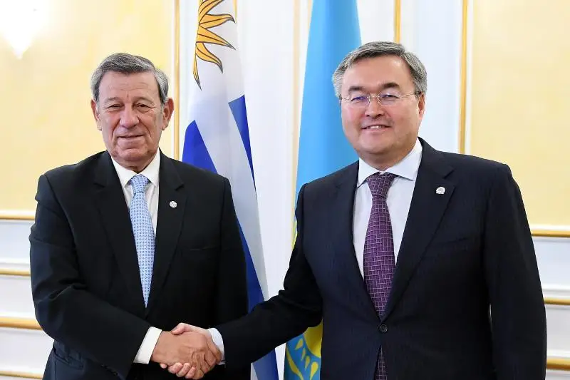 В Нур-Султане состоялась первая встреча министров иностранных дел Казахстана и Уругвая