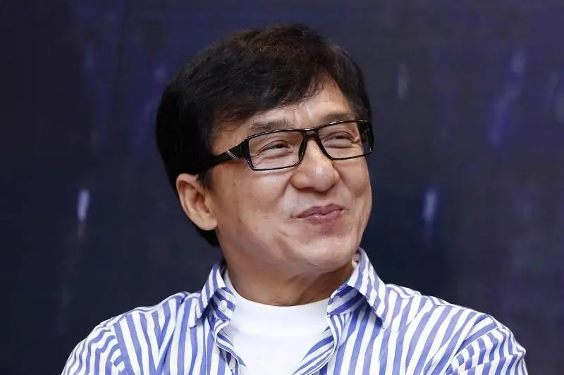 Джеки Чан с восторгом слушал выступление Димаша: певец выложил видео