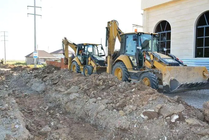 Аким Акмолинской области ознакомился с ходом строительства школ в Целиноградском районе
