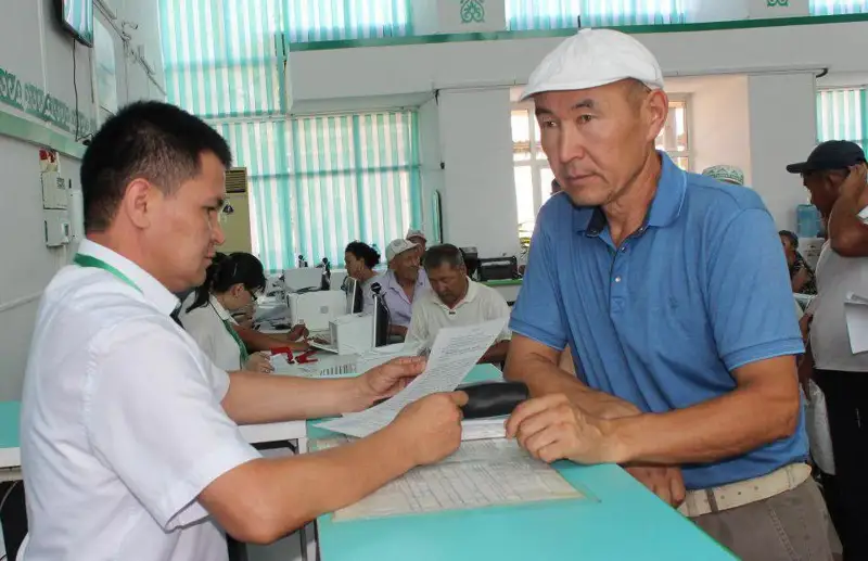 Жителям Арыси бесплатно оформляют документы