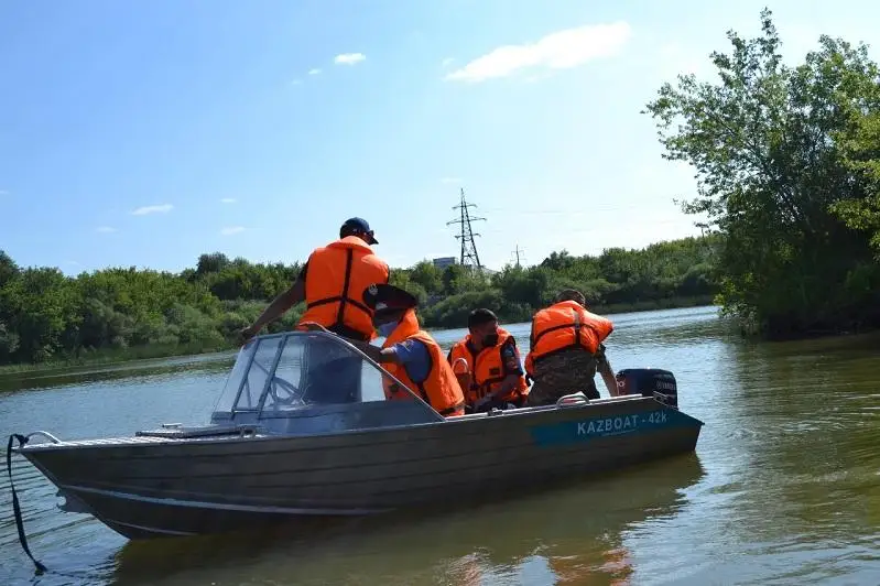 Дно сорока мест для купания обследовали спасатели СКО