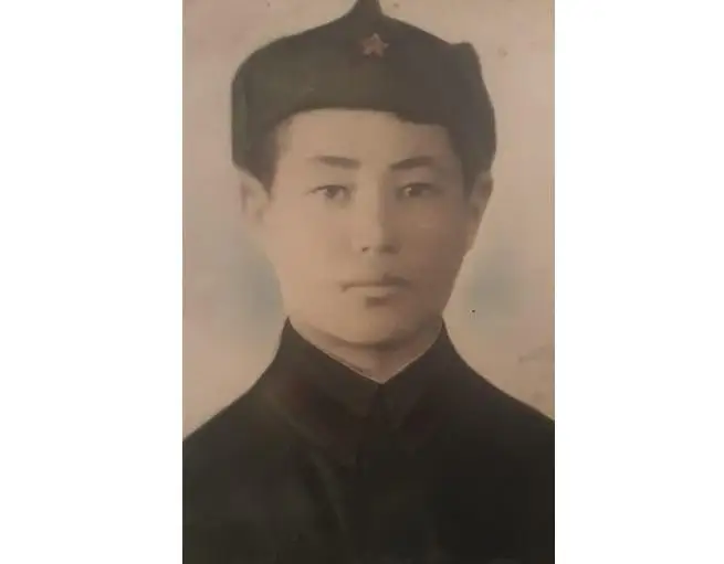 Останки погибшего в 1942-м под Смоленском казахского солдата доставят в Карагандинскую область