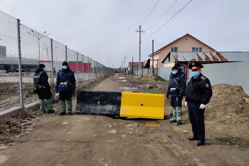 Блокпосты Алматы: 30 объездных троп выявили полицейские