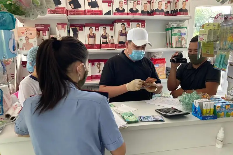 Факты продажи лекарств по завышенным ценам выявили в Туркестанской области