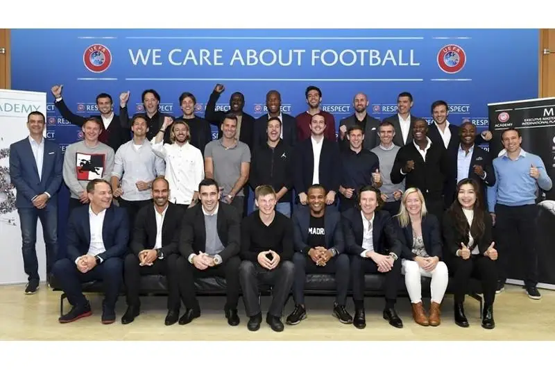 Давид Лория, Андрей Аршавин и Кака сели за парту UEFA
