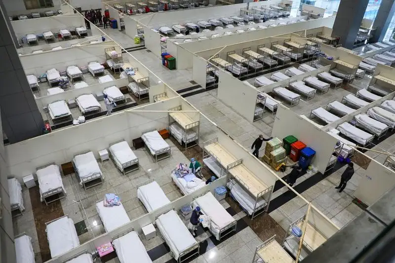 Число погибших от коронавируса в Китае достигло 2715