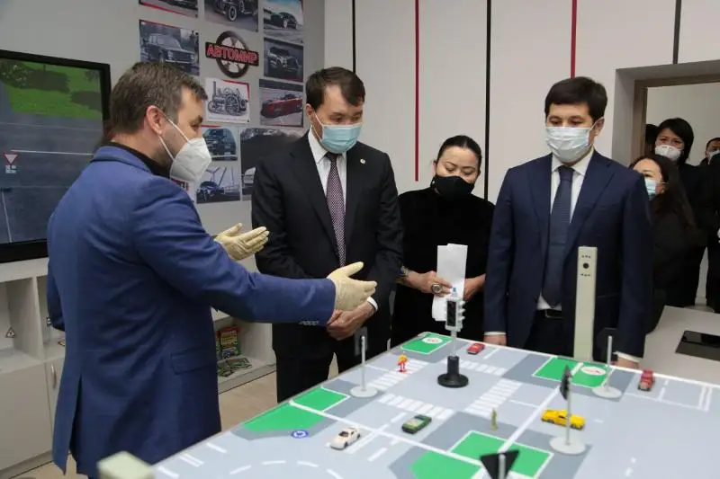 Алик Шпекбаев ознакомился с ходом цифровизации предприятий Павлодарской области