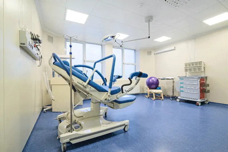 Девять родильных домов будут переоборудованы в ВКО