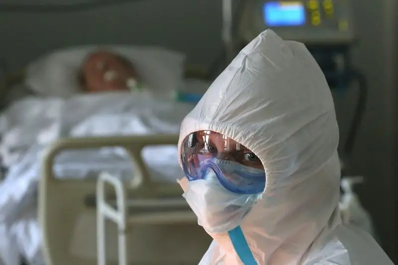 ВОЗ: Половина всех жертв коронавируса проживали в центрах длительного ухода