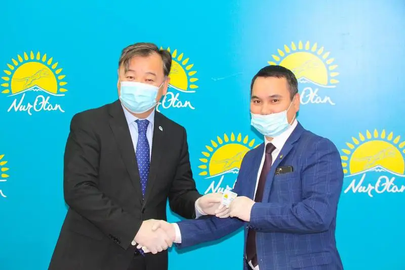 В рядах партии Nur Otan новые члены
