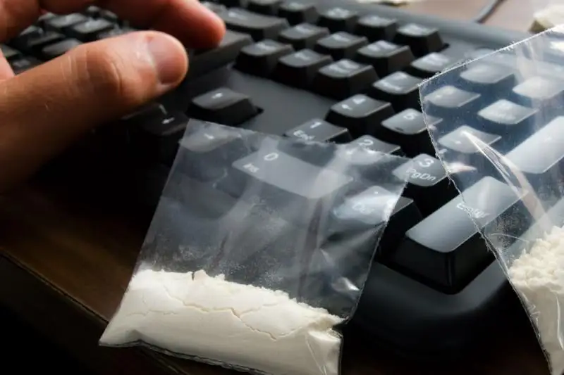 За продажу наркотиков онлайн в Казахстане предлагают лишать свободы на 15-20 лет