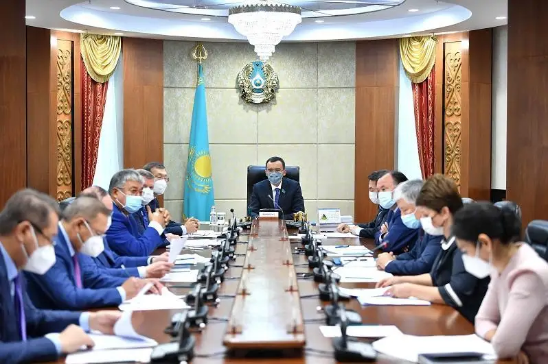 Сенаторам предстоит изучить и проработать республиканский бюджет