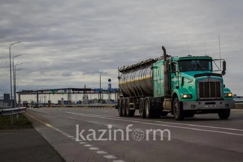 В Казахстане увеличится количество платных автодорог