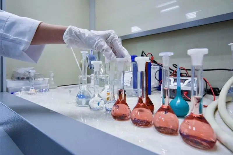 Действительно ли в Швейцарии изобрели вакцину от коронавируса