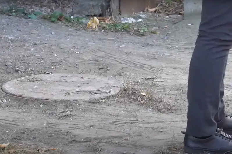 Труп, пролежавший три года в канализации, обнаружили в Костанае