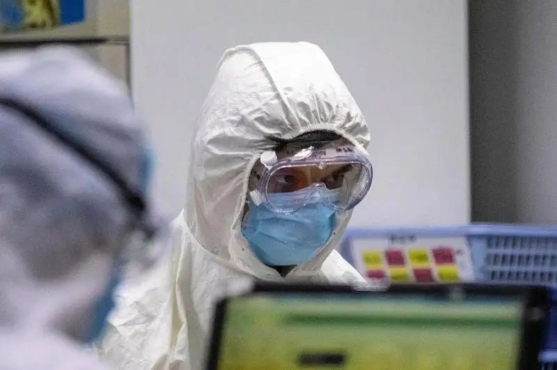 Коронавирус: британские врачи получили инструкции, кого спасать в первую очередь