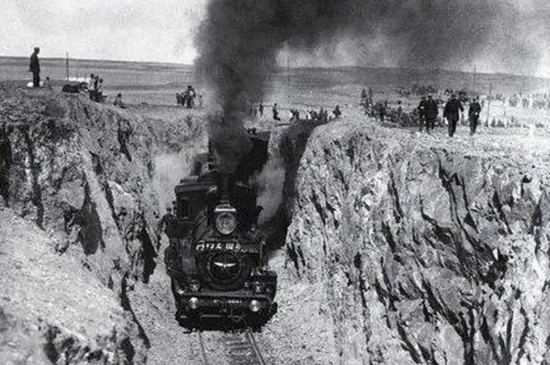 Стальные магистрали  Казахстана сыграли большую роль в достижении  Победы