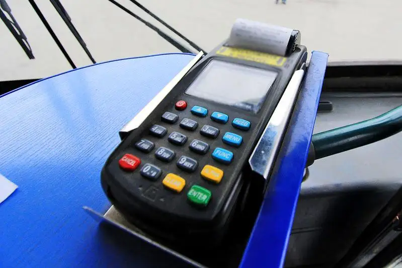 85% платежей в автобусах Атырау осуществляется в электронном виде