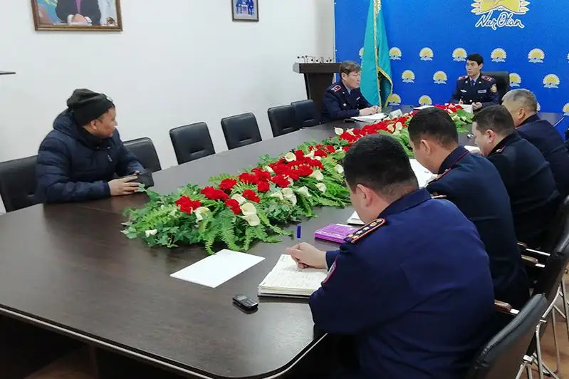 В «Приемную на дороге» в Атырау обратились 129 владельцев авто с иностранными номерами