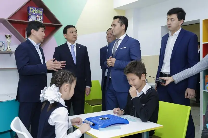 Партия «Nur Otan» усилит работу по поддержке учителей