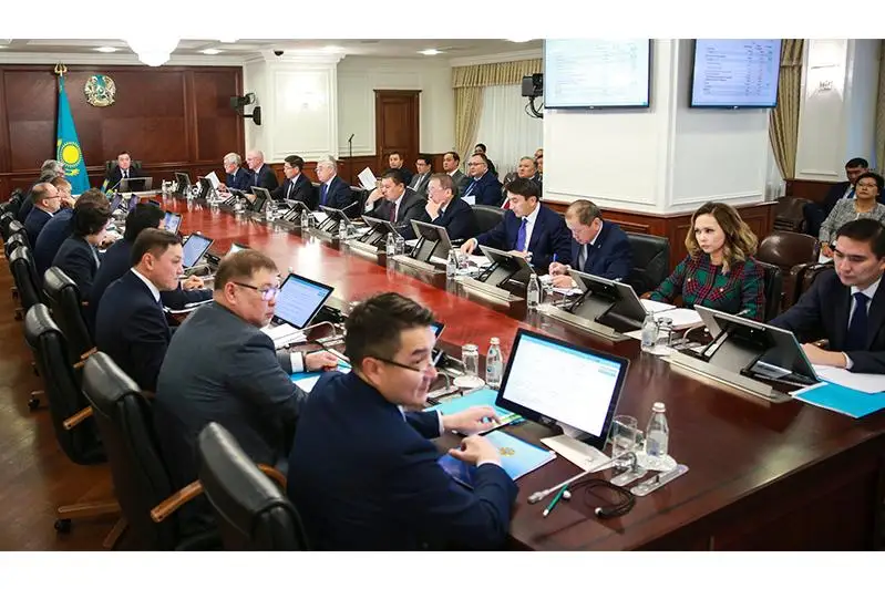 Чем занять школьников вне занятий решали в Правительстве РК