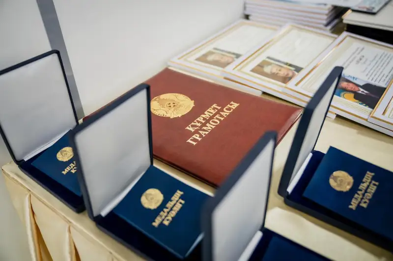 Госнаграды получили медработники столицы