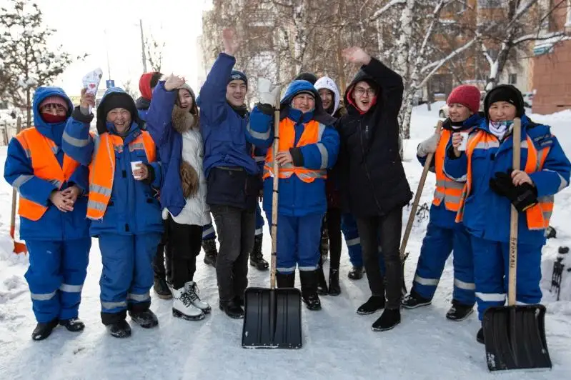 Молодежные мобильные группы помощи появились в связи с непогодой в столице