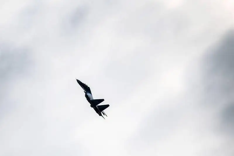 Истребитель Су-30 упал в России