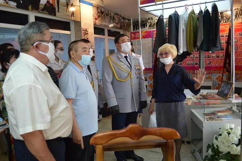 В честь 80-летия генерал-майора юстиции Рустема Кайдарова открылась экспозиция в Семее