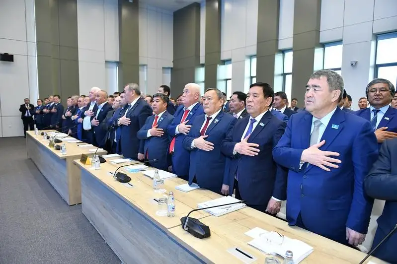 Юбилейные награды к 25-летию образования маслихатов РК вручили в Туркестане