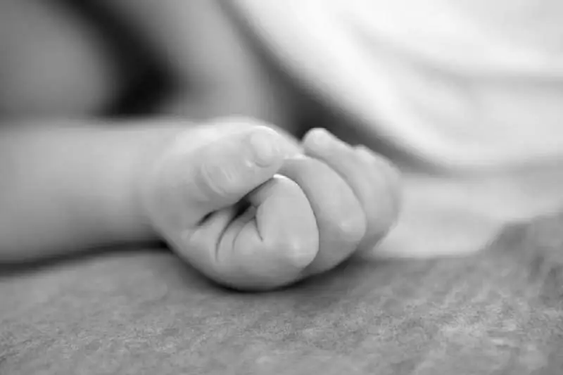 Аким Акмолинской области взял на контроль гибель 3-месячного ребенка