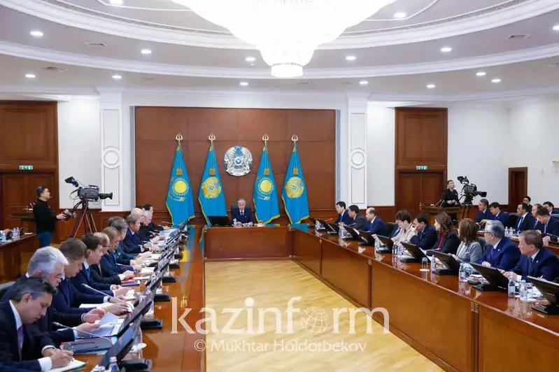 ЦЕНТР АНАЛИЗА И МОНИТОРИНГА СОЦИАЛЬНО-ЭКОНОМИЧЕСКИХ РЕФОРМ ПРИ АДМИНИСТРАЦИИ ПРЕЗИДЕНТА ПОРУЧИЛ СОЗДАТЬ ГЛАВА ГОСУДАРСТВА