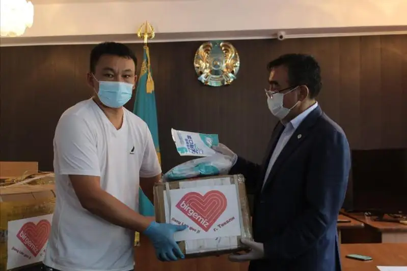 10 тысяч масок подарил нуждающимся меценат из города Текели