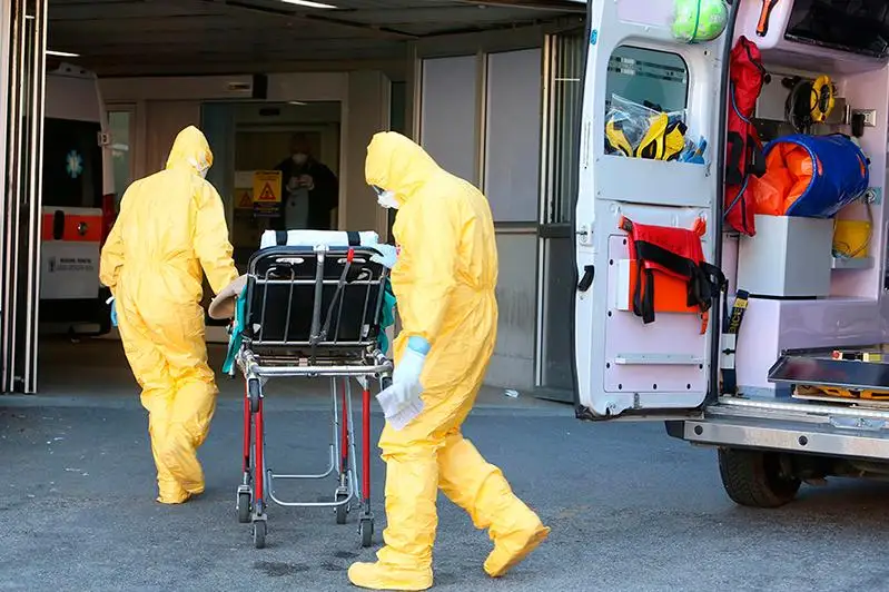 Шесть человек умерли от коронавируса в Италии