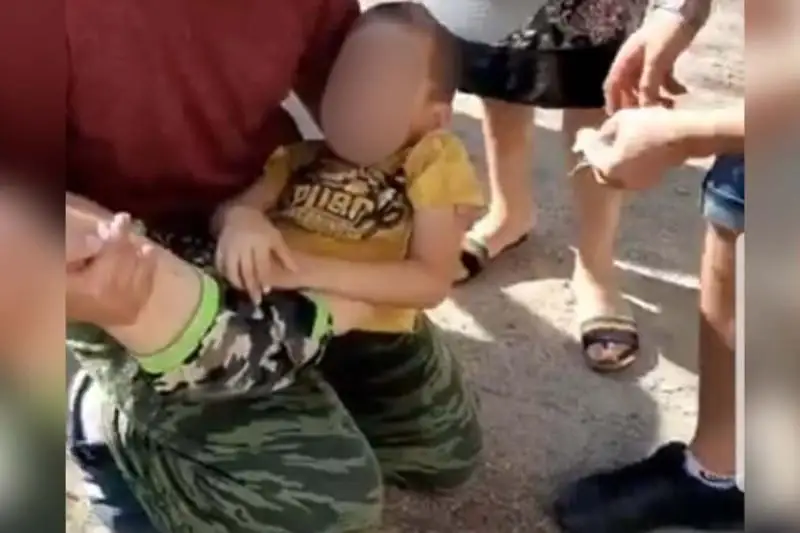 Пятилетнего мальчика сбили во дворе дома в Актау