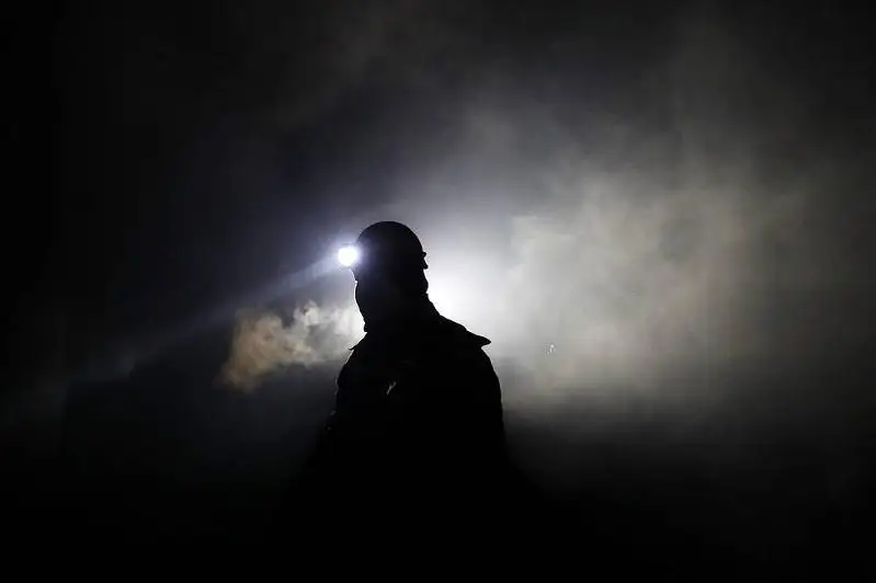 Четыре человека погибли при обрушении ленточного конвейера на шахте в России