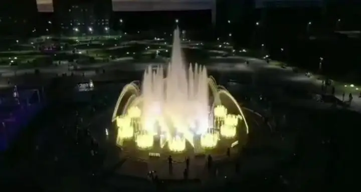 Автомобильные пробки спровоцировал запуск нового фонтана в Семее