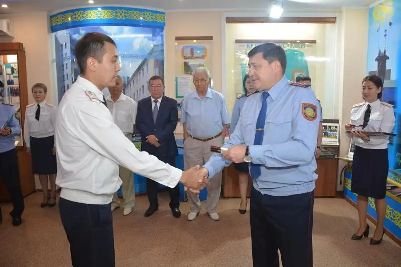 Более 220 полицейских СКО получат очередные спецзвания