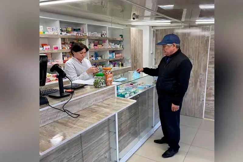 Бердибек Сапарбаев проверил аптеки Тараза