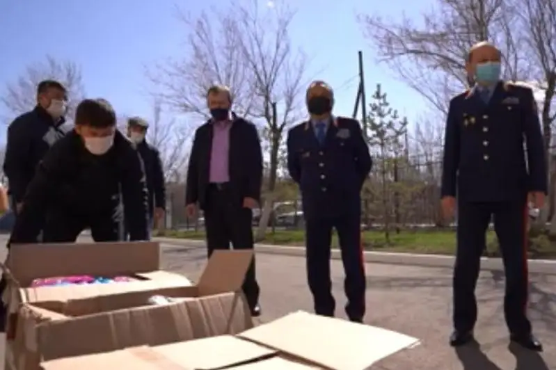 #BIZBIRGEMIZ:  Полицейские помогли детским домам, пожилым и многодетным в столице