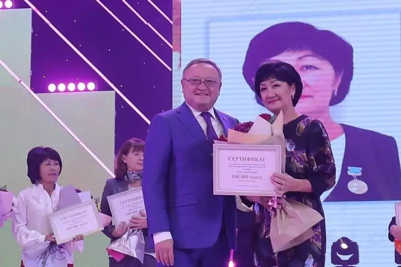 Ондасын Уразалин поздравил педагогов региона с профессиональным праздником