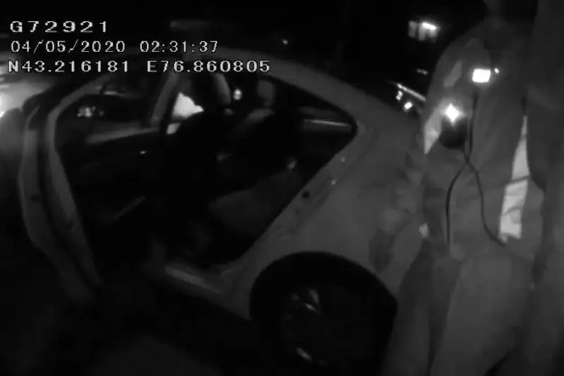 Пьяный адвокат напал на полицейского в Алматы