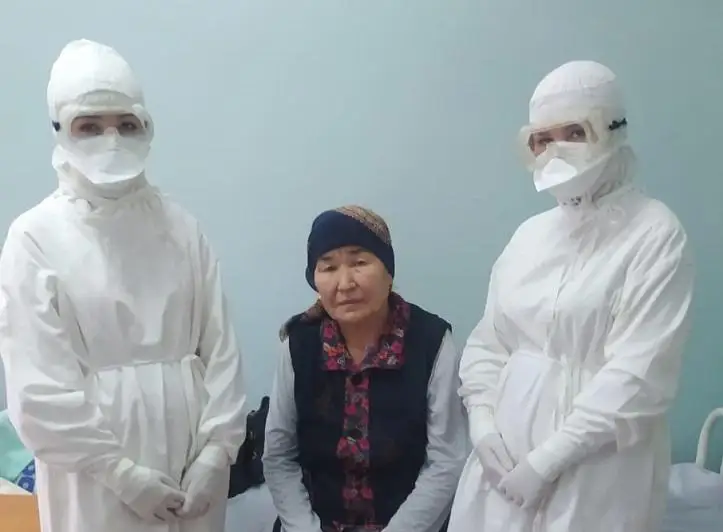 Переливание иммунной плазмы помогло исцелиться тяжелобольной коронавирусом в Жамбылской области