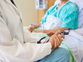 Сколько случаев инсульта ежегодно регистрируется в Казахстане