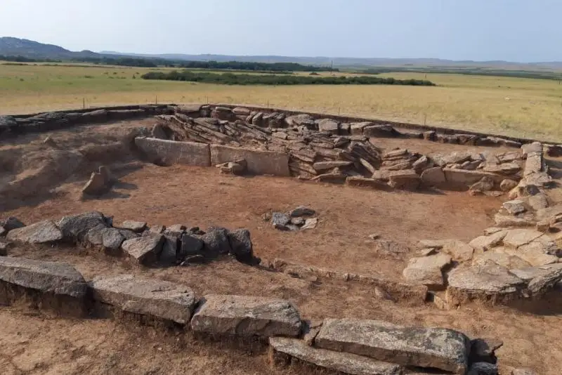 Древний город на территории Карагандинской области исследует группа археологов