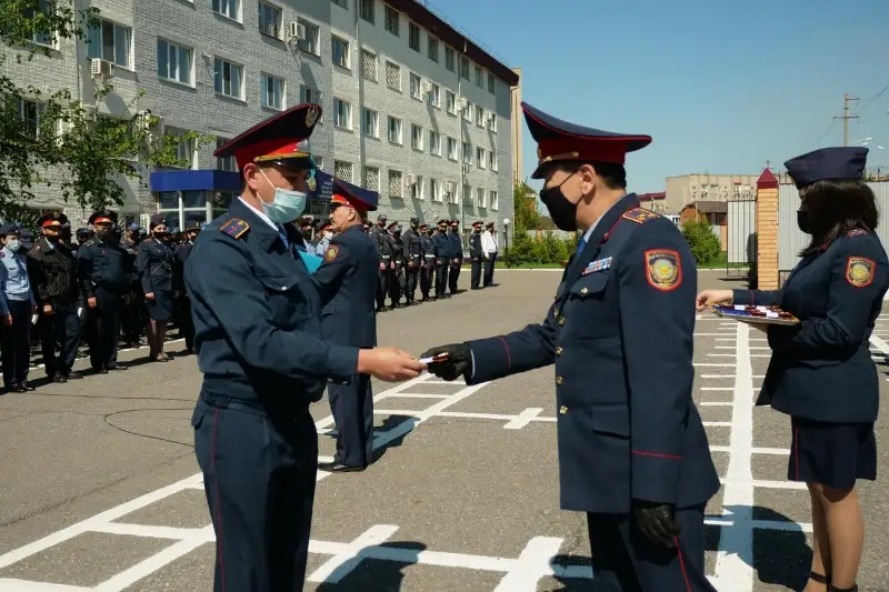 Курсантам Военного института вручили грамоты в Петропавловске