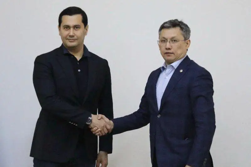 Бахыт Султанов встретился с узбекским коллегой на границе