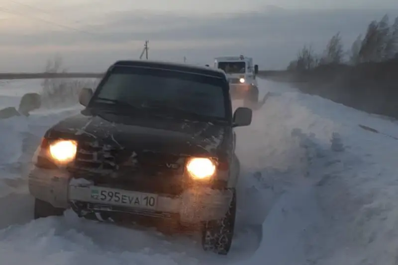 Более 200 человек спасли из снежных заносов в СКО